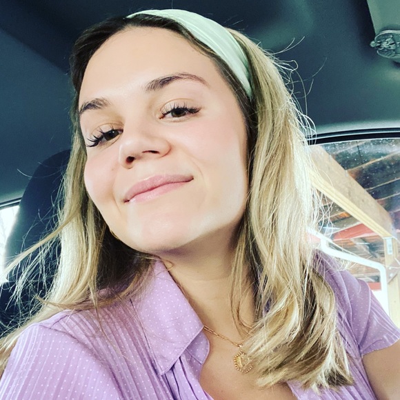 Meet your Posher, Taylor - Picture 1 of 1